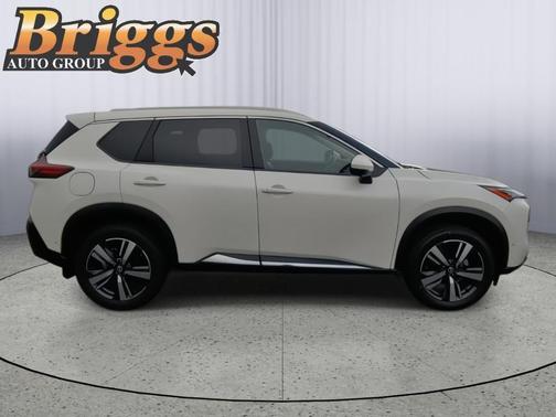 White 2023 Nissan Rogue SL