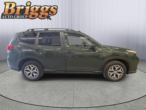 Cascade Green Silica 2023 Subaru Forester Premium