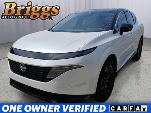 White / Black 2025 Nissan Murano Platinum