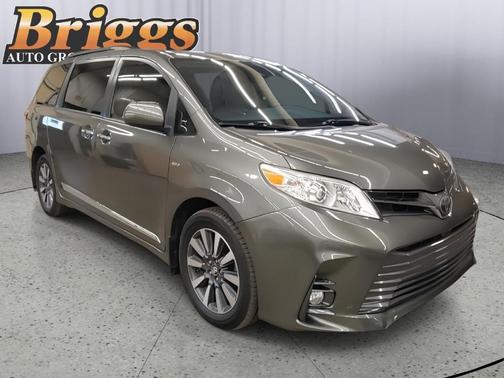 2018 Toyota Sienna XLE