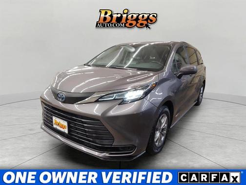 2021 Toyota Sienna LE