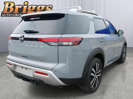 Boulder Gray Pearl 2023 Nissan Pathfinder Platinum