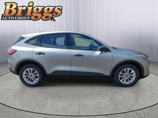 Iconic Silver Metallic 2022 Ford Escape S