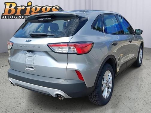 Iconic Silver Metallic 2022 Ford Escape S