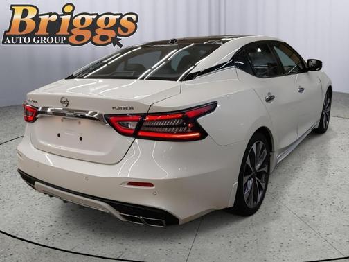 2023 Nissan Maxima Platinum