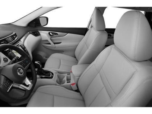 Brilliant Silver Metallic 2022 Nissan Rogue Sport SL