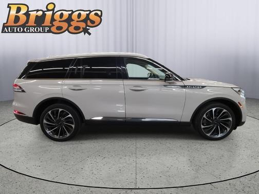 Ceramic Pearl Metallic 2020 Lincoln Aviator Reserve AWD