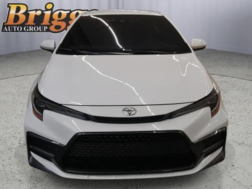 Super White 2021 Toyota Corolla SE