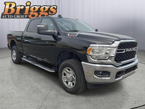 Diamond Black 2024 RAM 2500 Big Horn