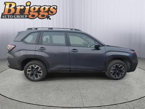 2025 Subaru Forester Base