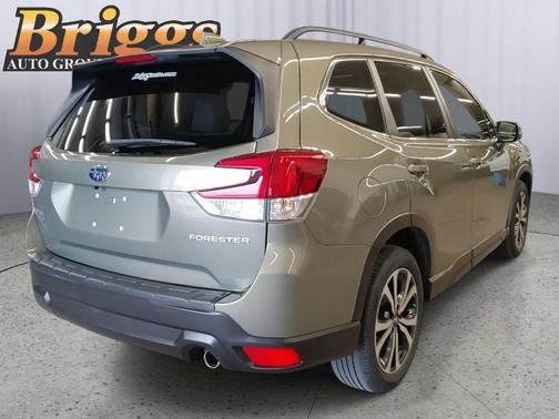 Jasper Green Metallic 2021 Subaru Forester Limited