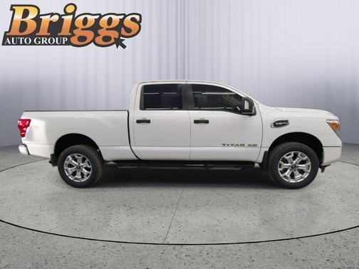 2024 Nissan Titan XD SV