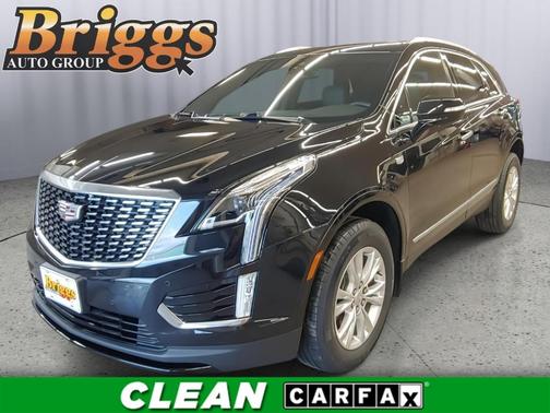 Stellar Black Metallic 2021 Cadillac XT5 Luxury