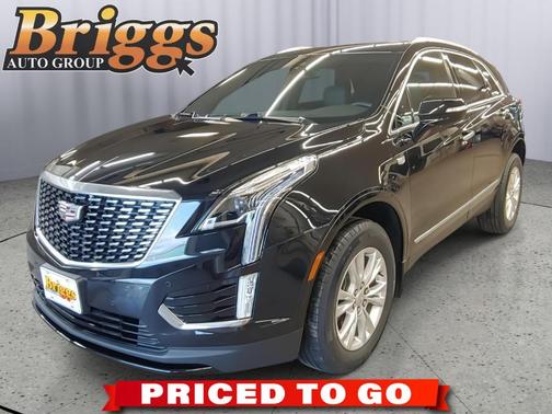 Stellar Black Metallic 2021 Cadillac XT5 Luxury