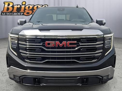 Onyx Black 2023 GMC Sierra 1500 SLT
