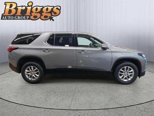 2023 Chevrolet Traverse LS