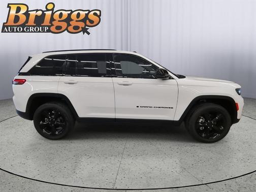 2024 Jeep Grand Cherokee Laredo