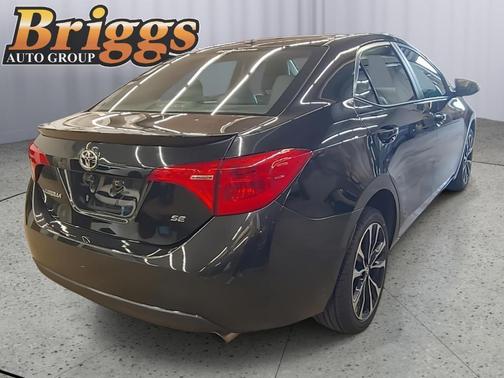 Black Sand Pearl 2018 Toyota Corolla SE