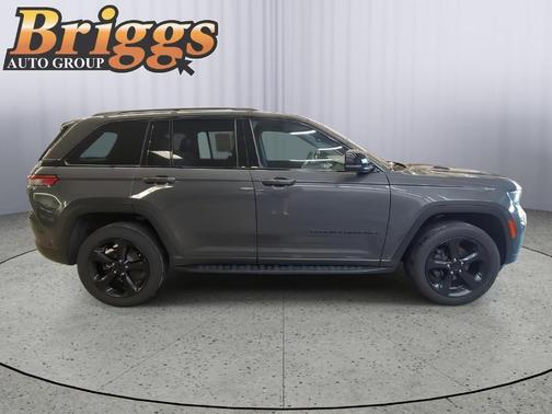 2024 Jeep Grand Cherokee Laredo