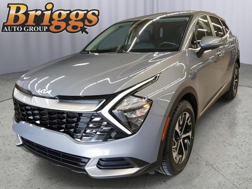 Everlasting Silver 2023 Kia Sportage EX