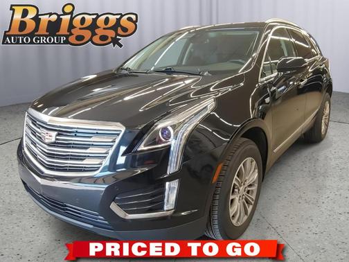 Stellar Black Metallic 2019 Cadillac XT5 Luxury