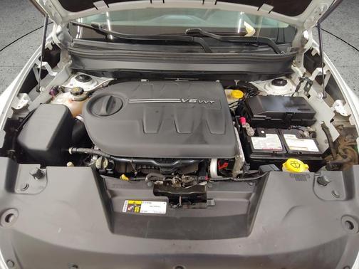Bright White Clearcoat 2015 Jeep Cherokee Latitude