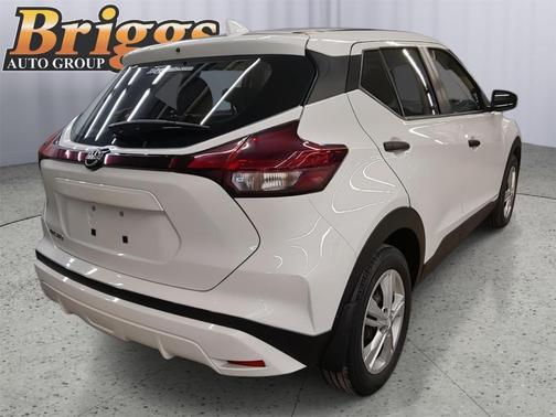 2023 Nissan Kicks S