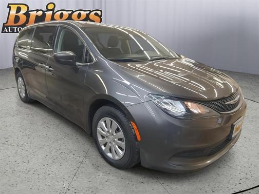 2021 Chrysler Voyager L
