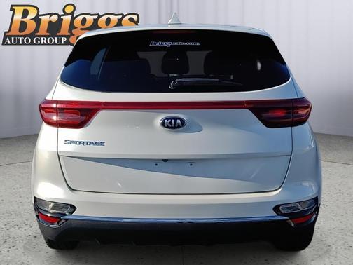 Snow White Pearl 2021 Kia Sportage LX