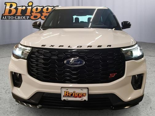 Star White 2025 Ford Explorer ST