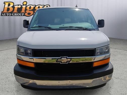 2017 Chevrolet Express 3500 LT