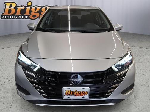 Brilliant Silver Metallic 2025 Nissan Versa 1.6 SV