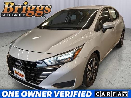 Brilliant Silver Metallic 2025 Nissan Versa 1.6 SV