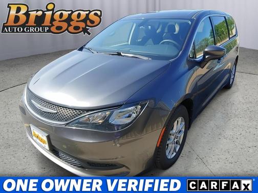 2022 Chrysler Voyager LX