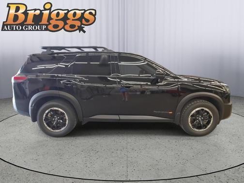 Black 2024 Nissan Pathfinder Rock Creek