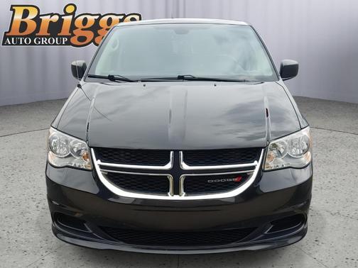 Black Onyx Crystal Pearlcoat 2018 Dodge Grand Caravan SE