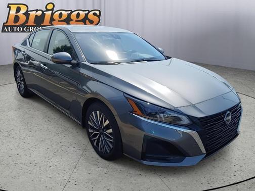 Gun Metallic 2024 Nissan Altima 2.5 SV