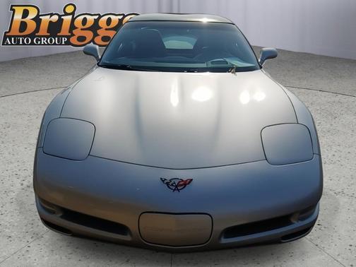 2004 Chevrolet Corvette Base