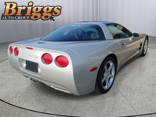 2004 Chevrolet Corvette Base