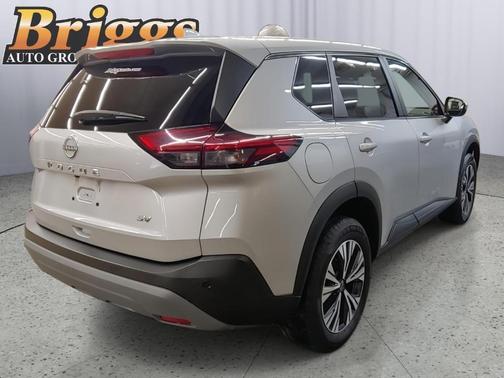 2022 Nissan Rogue SV