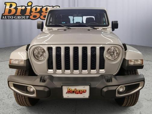2023 Jeep Gladiator Overland