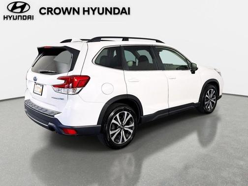 Crystal White Pearl 2019 Subaru Forester Limited