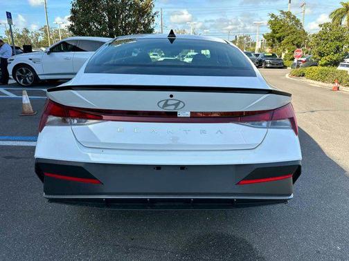 2025 Hyundai ELANTRA Sport