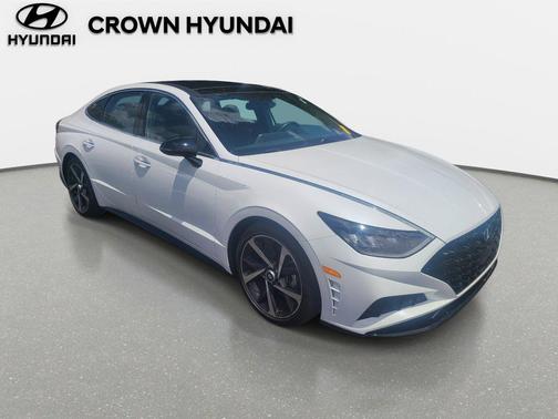 Quartz White 2022 Hyundai SONATA SEL Plus