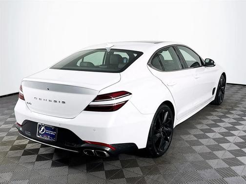 2023 Genesis G70 2.0T RWD