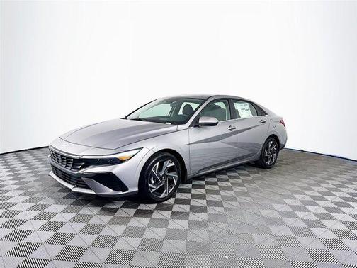2025 Hyundai ELANTRA SEL