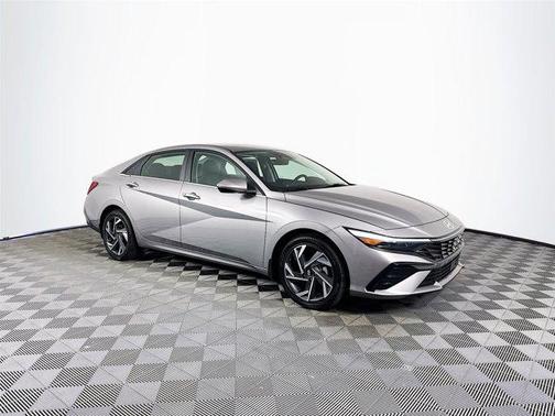 2025 Hyundai ELANTRA SEL
