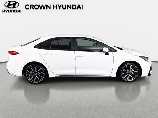 Super White 2021 Toyota Corolla SE