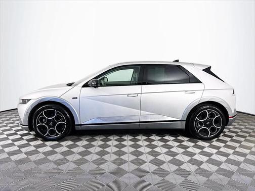 2024 Hyundai IONIQ 5 SE