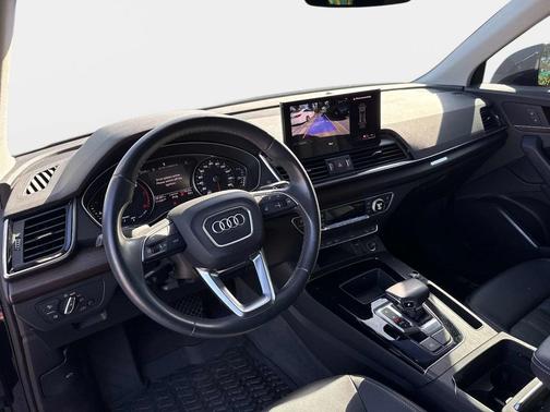 2022 Audi Q5 45 S line Premium